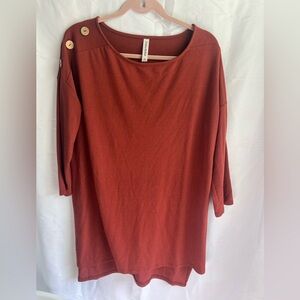 Zenana Outfitters Brown Red 3/4 Sleeve Boxy Tunic
